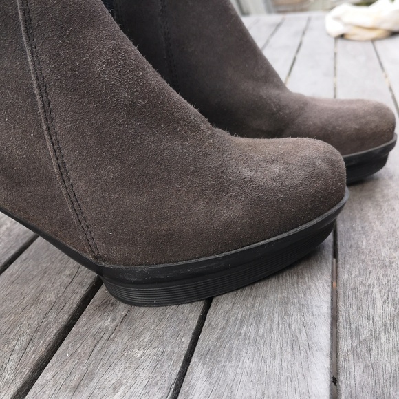 La Canadienne tall suede boots - Picture 3 of 16